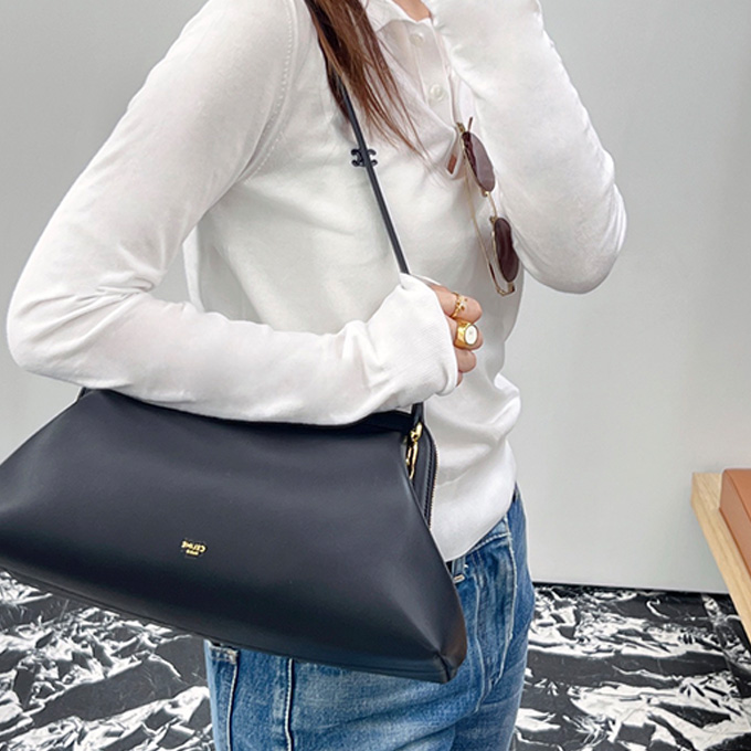 celine smooth leather doctor pouch shoulder bag